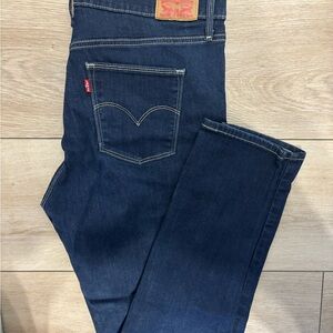 Levi’s dark denim slimming skinny jeans